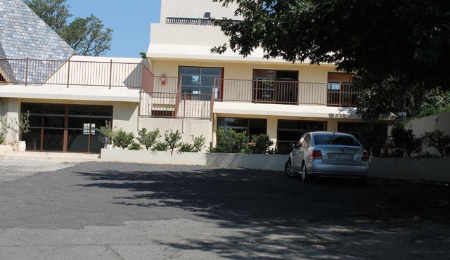 Pyramids Motel