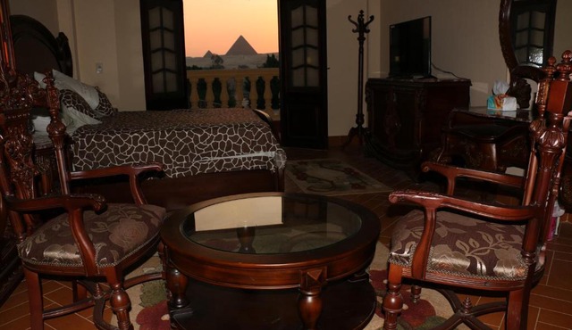 Pyramids Power Inn