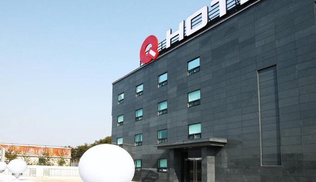 Q Hotel