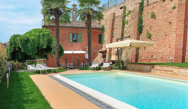 Quaint and charming villa with pool in the village of Calliano! - Villa Gelsi