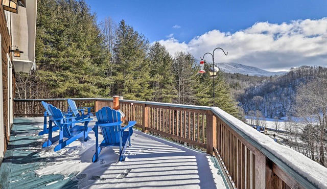 Quaint Creston Hideaway w/Mtn Views & Hot Tub!