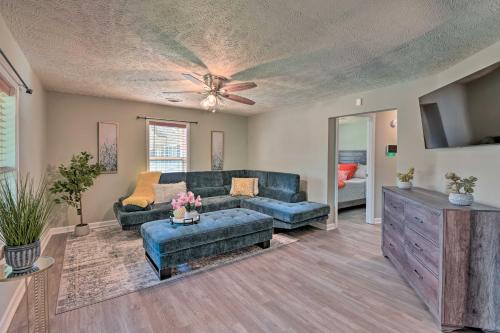Quaint Downtown Murfreesboro Cottage w/Lush Yard