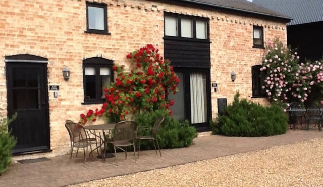 Quaint Farm Cottage in charming peaceful village