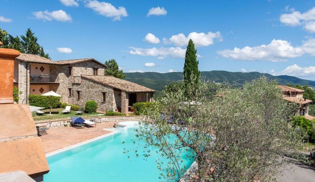Quaint Holiday Home in Collazzone with Sauna & Whirlpool