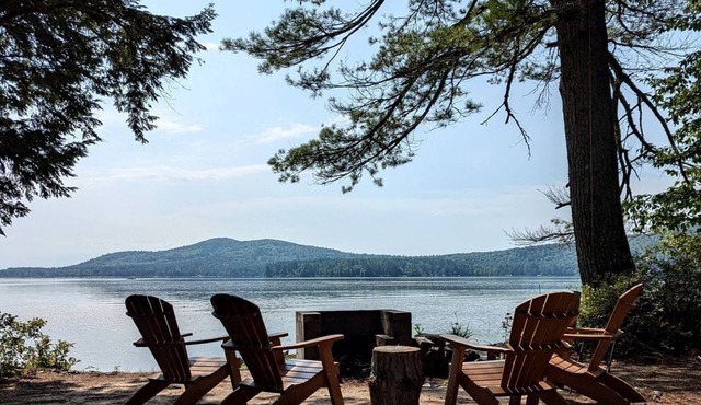 Quaint Lakeside Cabin for a Peaceful Family Getaway Surrounded by Nature by Province Lake in New Hampshire