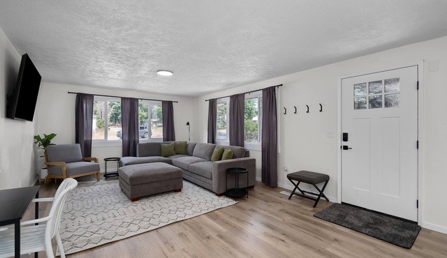 Quaint Spokane Valley Home!