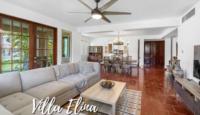 Quaint villa Beach access Elina