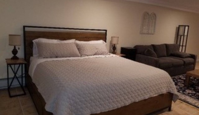 Quality Comfortable Cribs 18-B Space Basement Studio
