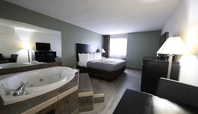 Quality Inn & Suites Mattoon South