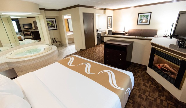 Quality Inn & Suites Quakertown - Allentown