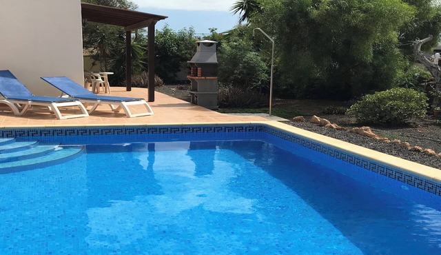 Quality non complex private apartment with Heated Pool, internet and Open Views