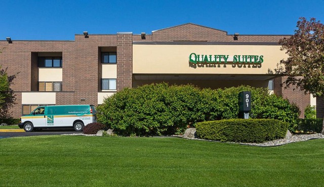 Quality Suites Lansing West