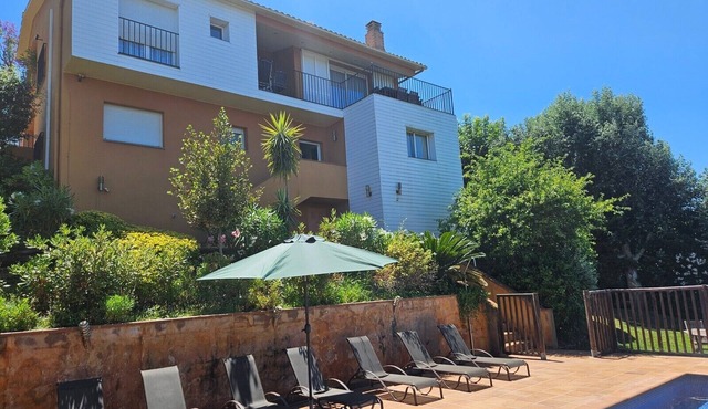 Quality villa short10 minute walk to Begur & free bus to local beach available