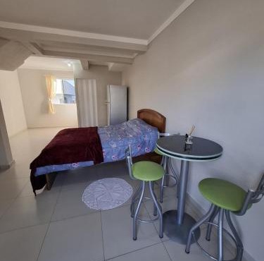 Quarto com banheiro na cidade do Cristo