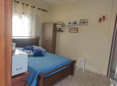 QUARTO CONFORTAVEL COM GARAGEM