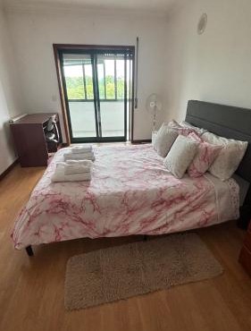 Quarto duplo com varanda no centro de Viseu