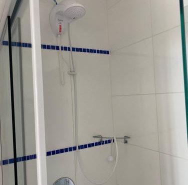 Quarto suite em apartamento de família