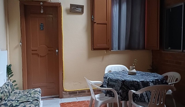 Quarto Suite e Cozinha na Gavea