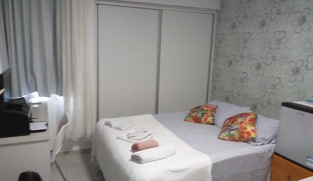 QUARTO TRIPLO - AMPLO E CONFORTAVEL-PERTO DO CENTRO DE CONVENÇÕES-FENEARTE-RECIFE-Pe