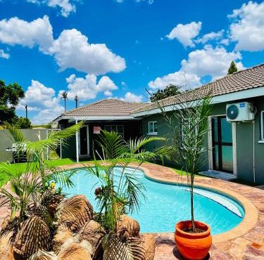 Que Self Catering Apartments - Block7