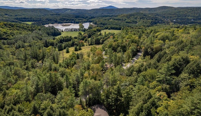 Quechee House with Hot Tub, Sauna & Club Access