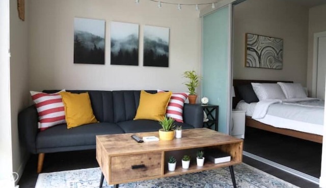 Queen Anne Abode ★ 1 Block from CPA! ★ Free Parking!