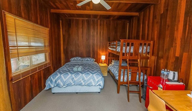 Queen & Bunk Chalet 9 | Manjimup WA