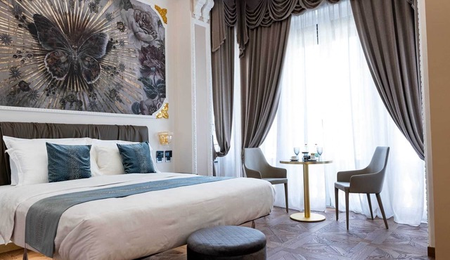 Queen Catlleya Suite