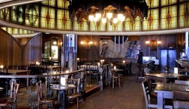 Queen Hotel