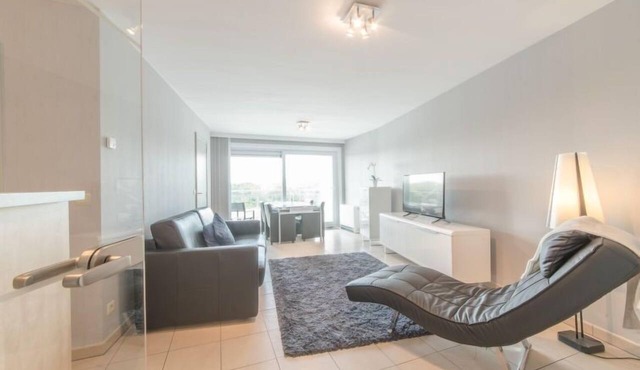 Queen Mary 302 with balcony by Interhome