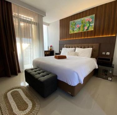 Queens Villa