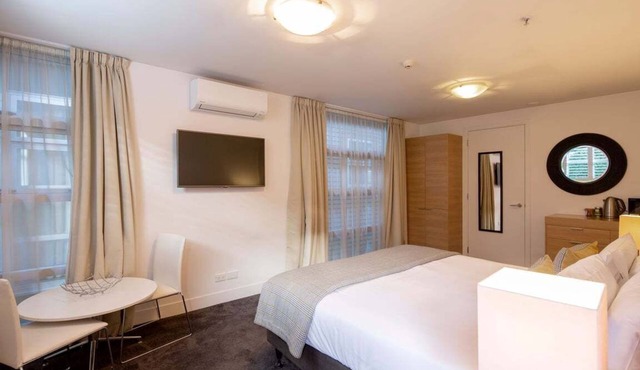 Queenstown Studio | Lake Access, WiFi & Parking - No View
