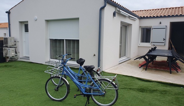 Quiet 3-bedroom 3-bathroom house