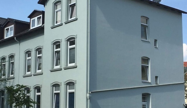 Quiet 3 room, kitchen, bathroom. 80 sqm, balcony and garden in the middle of the city