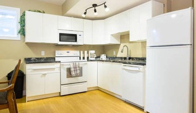 Quiet 3BR Suite In Upscale Area By River Ravine Near WEM, Quick Access Henday!