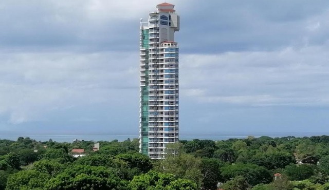 Quiet and Relaxing Condo at the golf