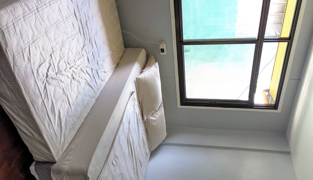 Quiet and spacious townhouse close to everything
