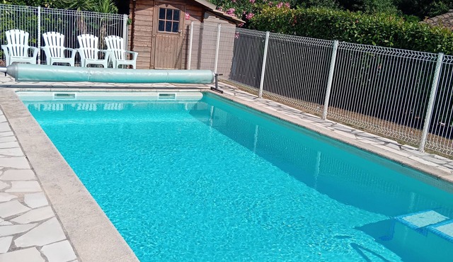 Quiet apartment with pool