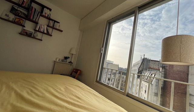 Quiet & bright apartment - République