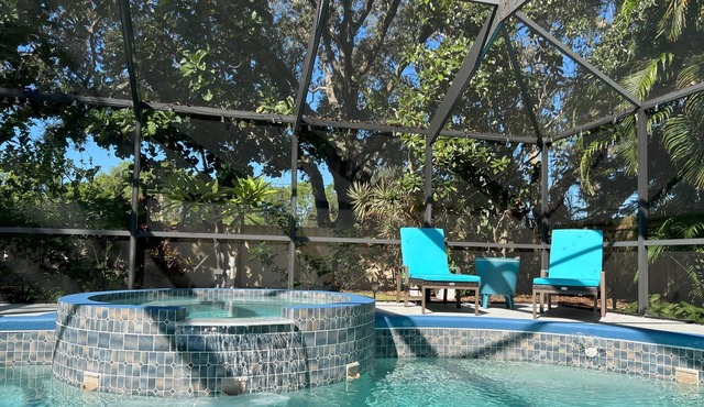 Quiet Charming House w/Heated Pool & Spa