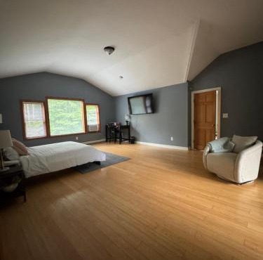 Quiet Cozy Stay Spacious Home Near Beach & Shops