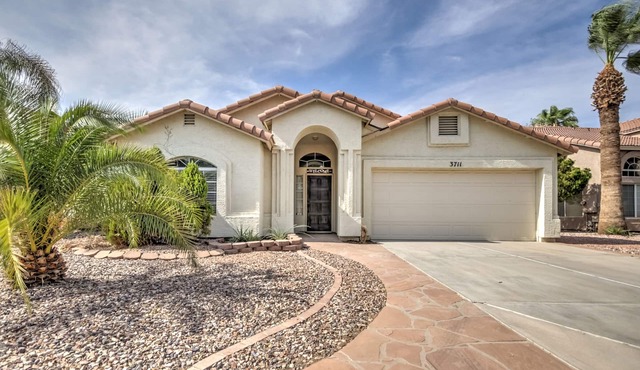 Quiet, Cute, Clean Home in South Phoenix/Ahwatukee