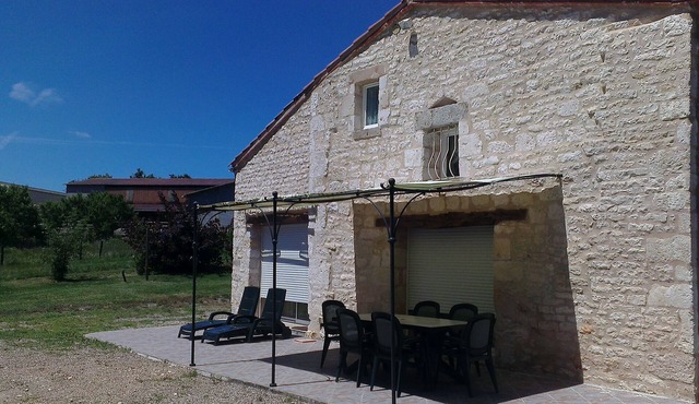 Quiet detached house with garden