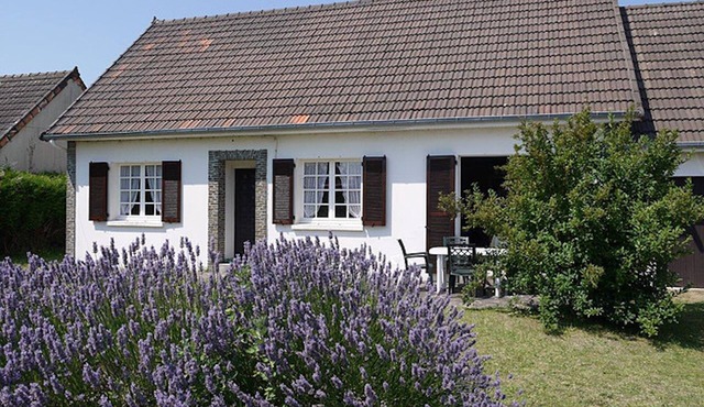Quiet family house for holidays near the sea and shops