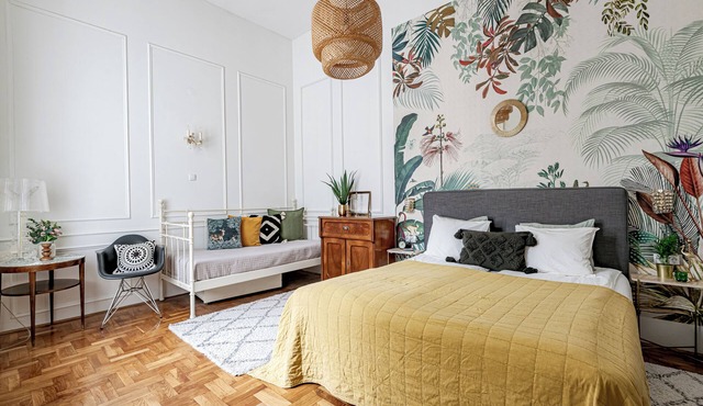 Quiet flat in central Budapest 2-5 people with Air-con and elevator