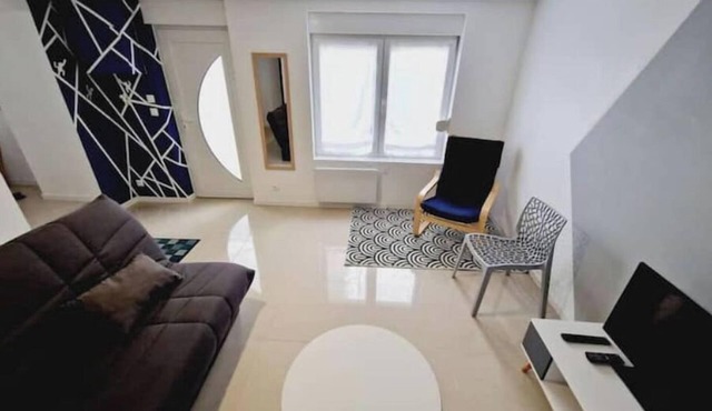 Quiet, fully-equipped house with garden