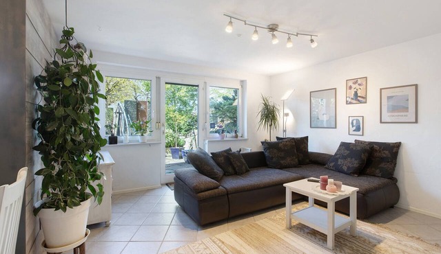 Quiet Holiday Apartment with Gym, E-car charging station, Private Terrace with BBQ and fast Wi-Fi!