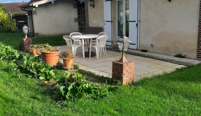Quiet location with 700 m garden, riverside. Pets not allowed;