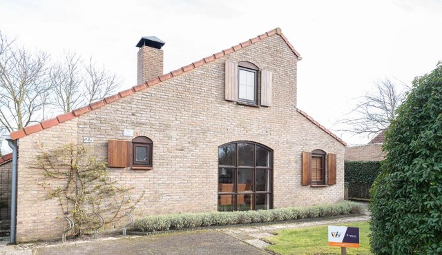 Quiet location close to the beach and forest large garden to play for children