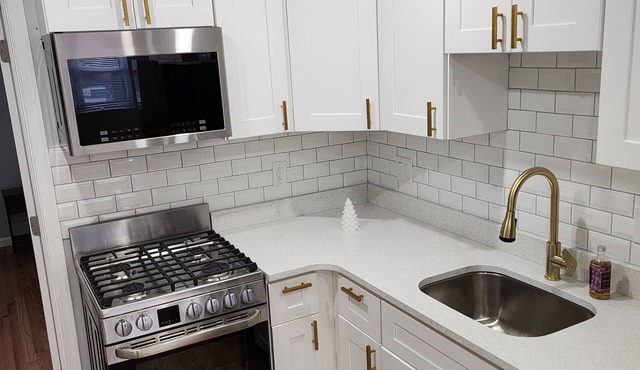 Quiet location with easy access to transportation